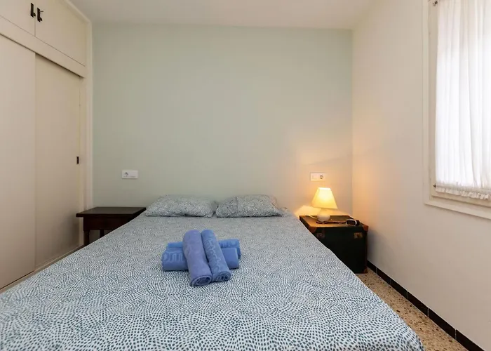 Neptuno By Interhome * Llança